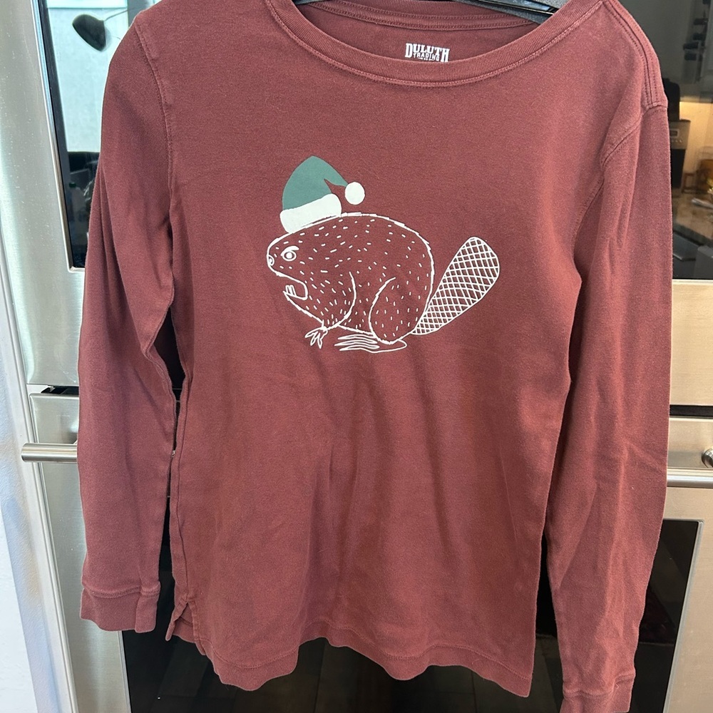 Duluth Trading Co angry beaver Holiday  Tee size S  GUC slight wear